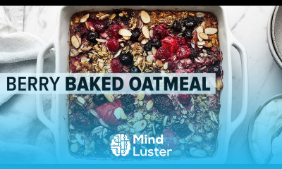 EASY BAKED OATMEAL with mixed berries for a healthy breakfast