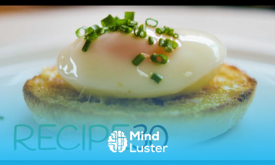 How to poach a perfect egg using a microwave in 60 seconds