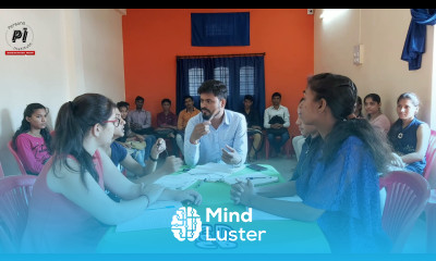 GROUP DISCUSSION Govt Sectors V S Private Sectors Govt Services V S Private Services