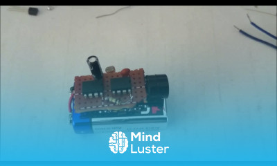 Fridge door alarm circuit with delay time