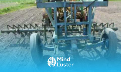 Self propelled Row Crop Hoe tool carrier